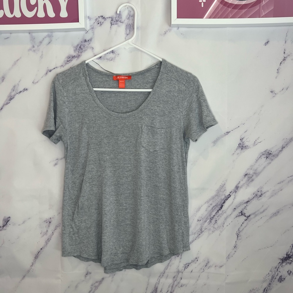 Joe Fresh grey scoop neck t shirt sz XS